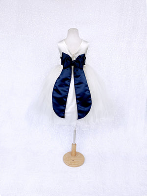 Sleeveless V-Back Carnation FL Ivory 2 Layer Tulle Dress Navy Blue Sash Flower
