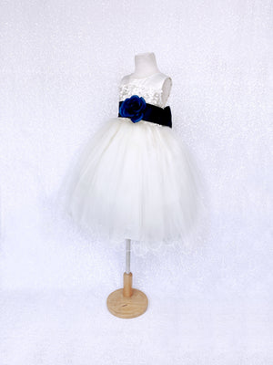 Sleeveless V-Back Carnation FL Ivory 2 Layer Tulle Dress Navy Blue Sash Flower