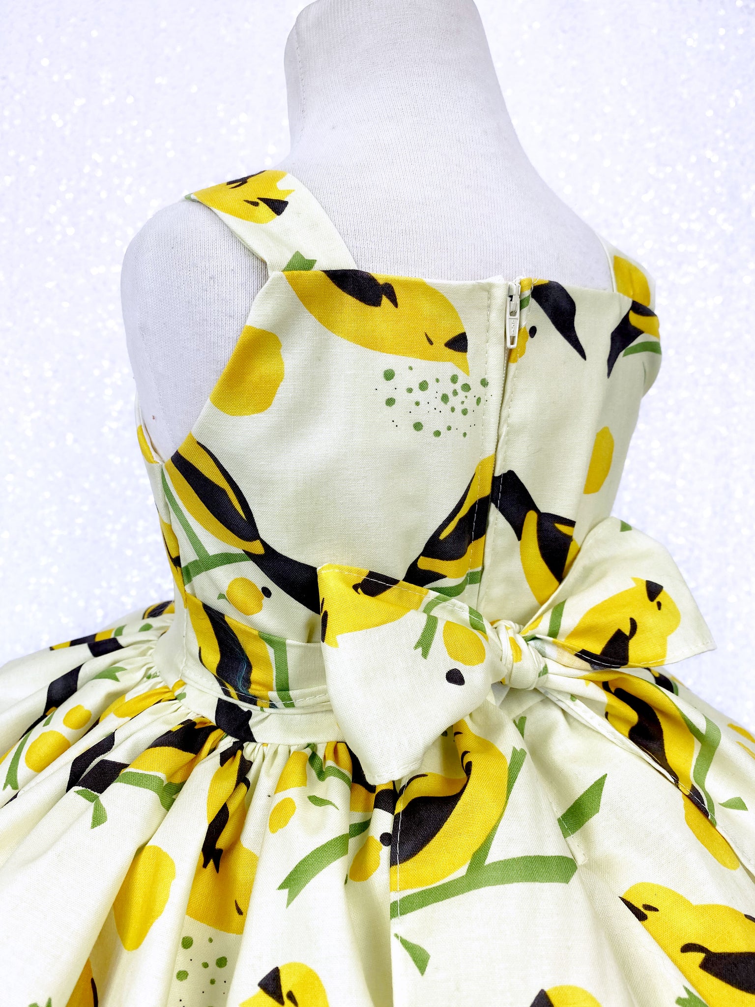 Spring Yellow Bird Knee Length Sleeveless Gown