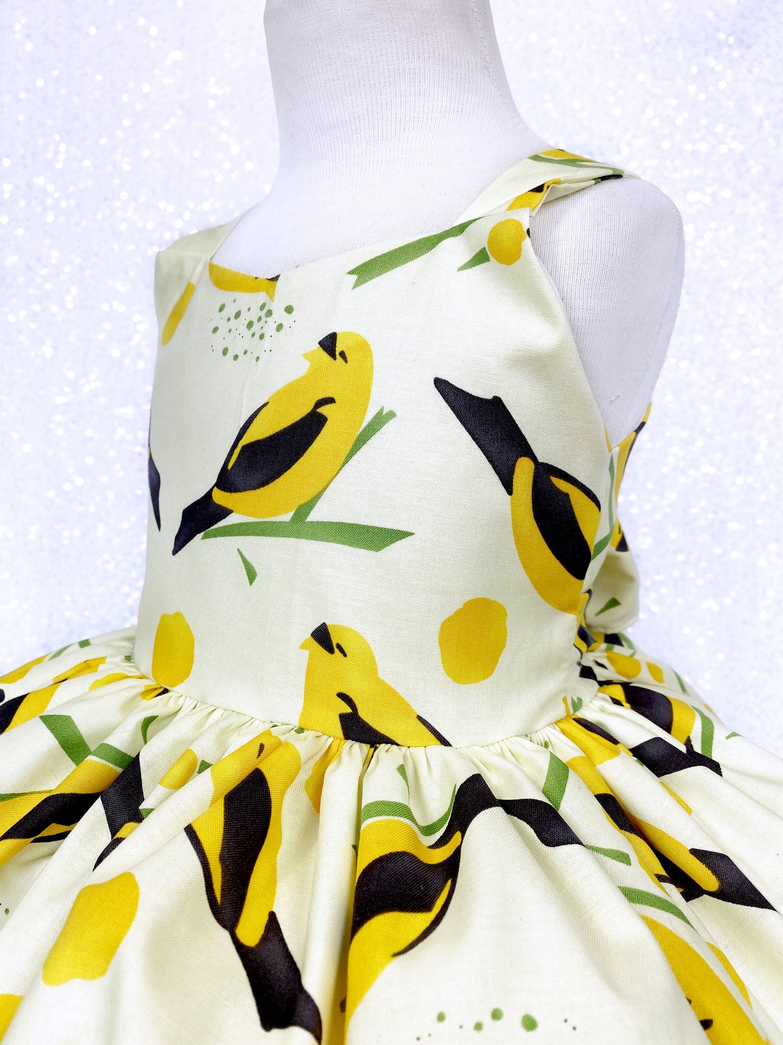 Spring Yellow Bird Knee Length Sleeveless Gown